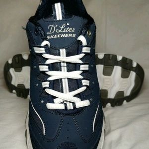 Skechers D’Lites 11936 Women’s Athletic Low Top Sh